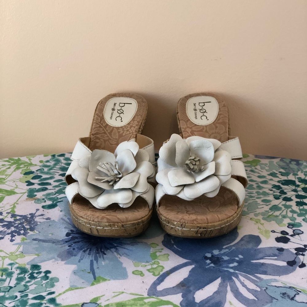 Born BOC Rosebay White Sandals